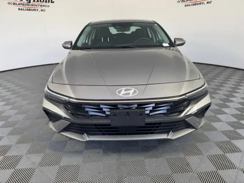 More photos of 2024 Hyundai Elantra SEL at Jerry Hunt Supercenter - Salisbury, NC