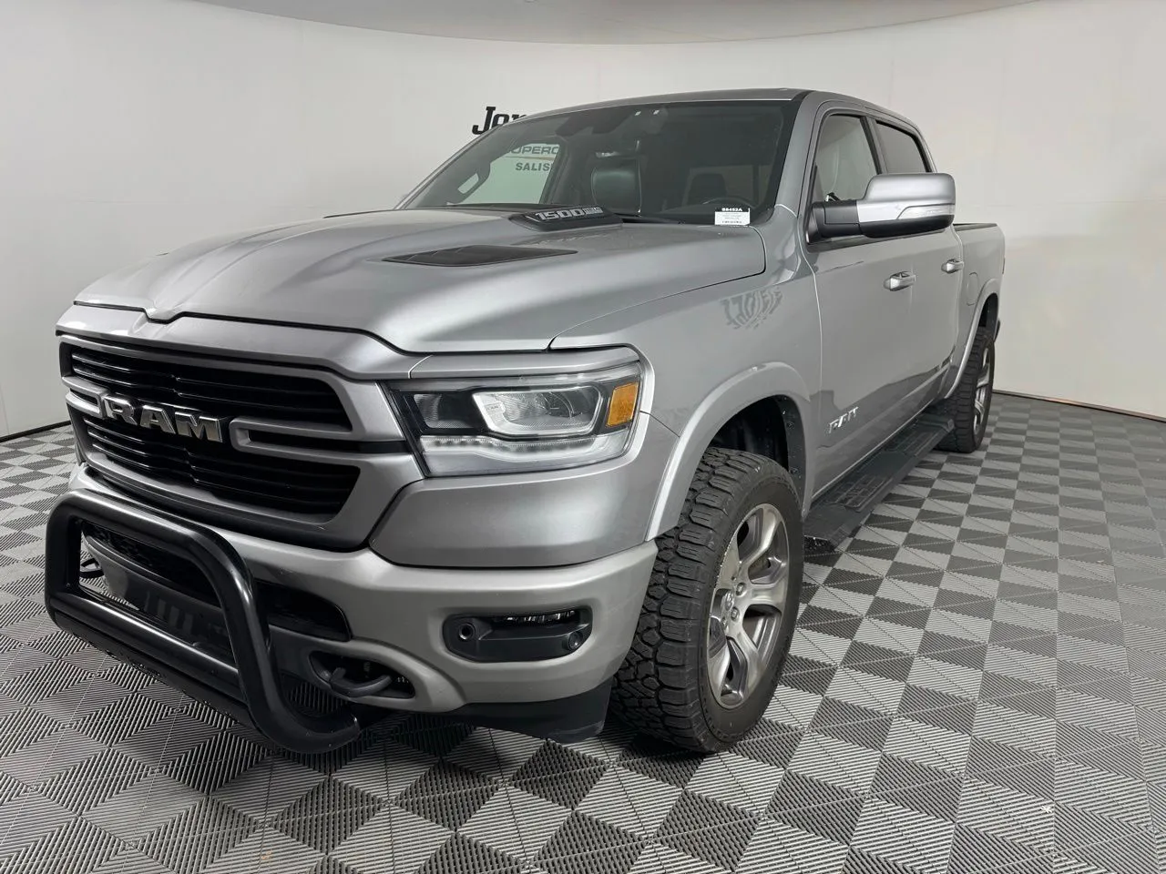 2022 RAM 1500 Laramie 4x4 Crew Cab 5'7's photo