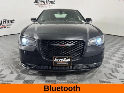 More photos of 2021 Chrysler 300 S at Jerry Hunt Supercenter - Salisbury, NC