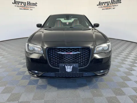 More photos of 2021 Chrysler 300 S at Jerry Hunt Supercenter - Salisbury, NC