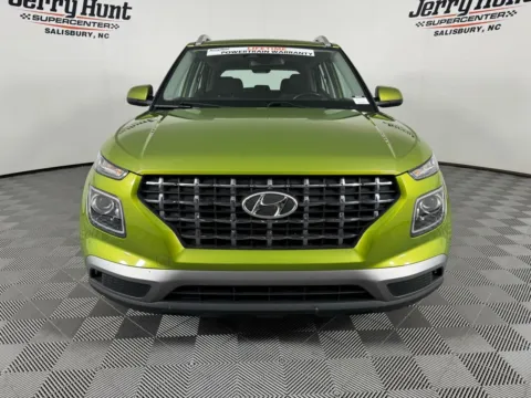 More photos of 2023 Hyundai Venue SEL at Jerry Hunt Supercenter - Salisbury, NC