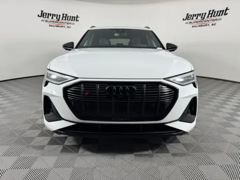 More photos of 2022 Audi e-tron S Prestige at Jerry Hunt Supercenter - Salisbury, NC