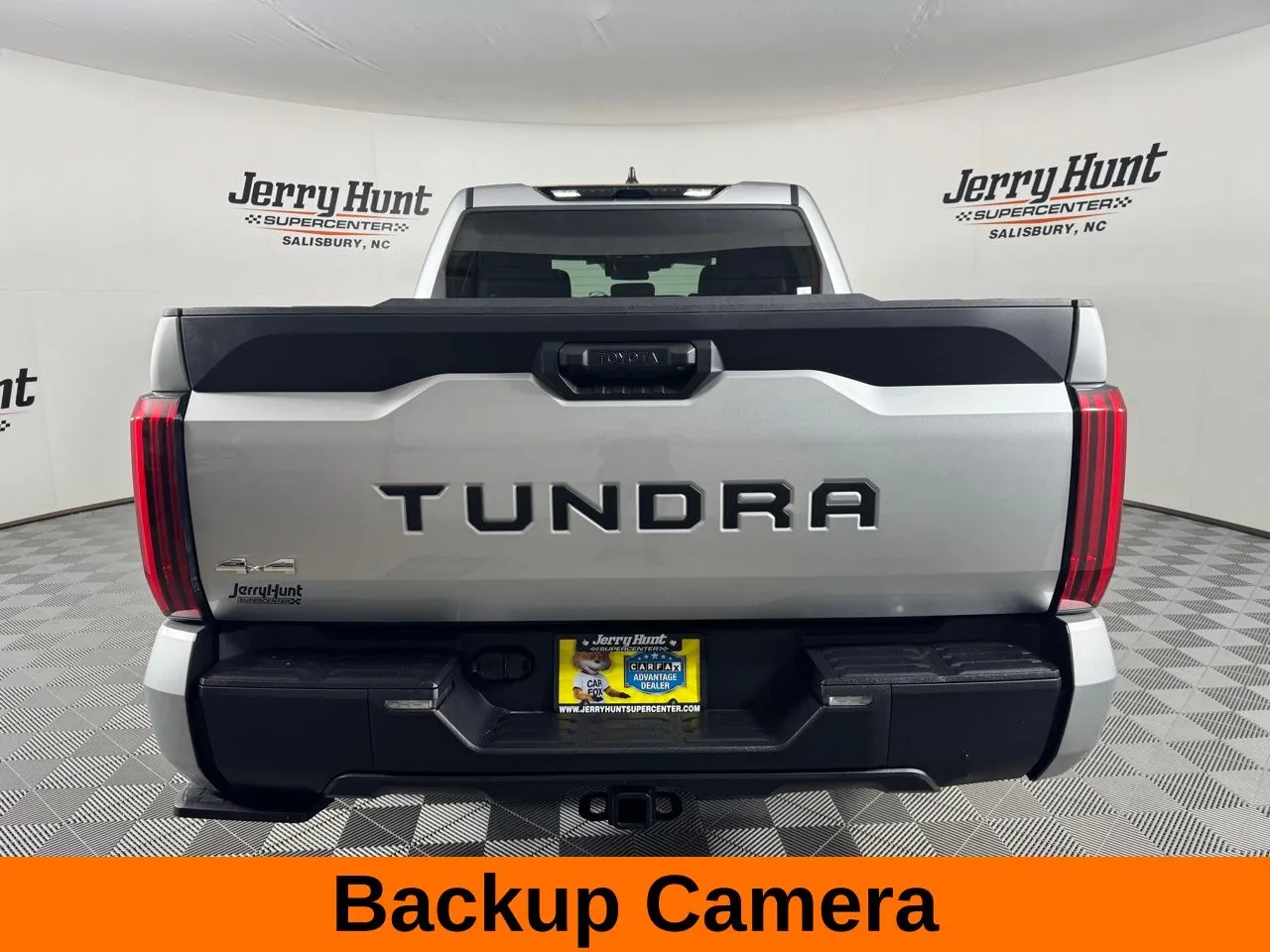 2024 Toyota Tundra SR5 - Photo 8