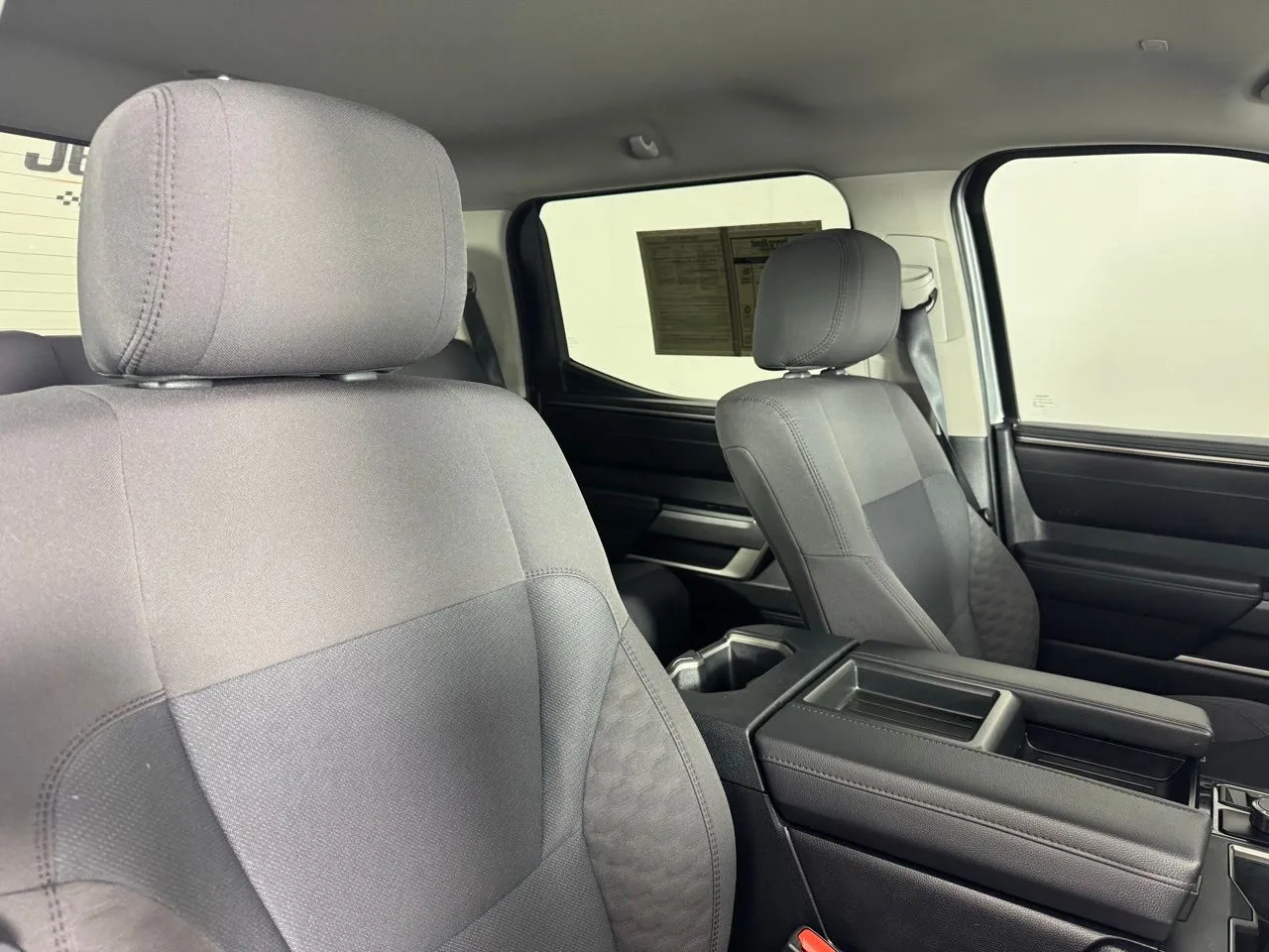 2024 Toyota Tundra SR5 - Photo 37