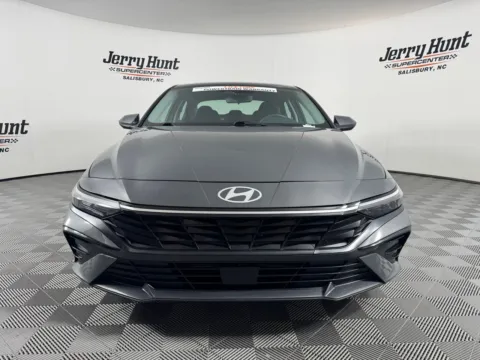 More photos of 2025 Hyundai Elantra SEL Convenience at Jerry Hunt Supercenter - Salisbury, NC
