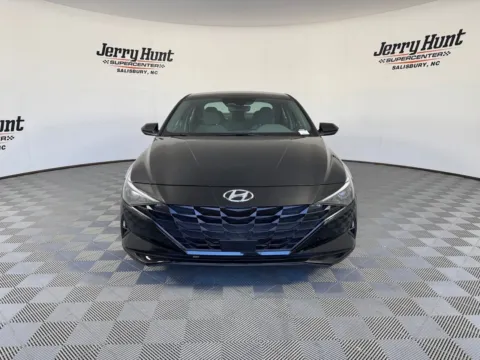 More photos of 2023 Hyundai Elantra SEL at Jerry Hunt Supercenter - Salisbury, NC