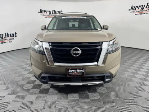 More photos of 2023 Nissan Pathfinder Platinum at Jerry Hunt Supercenter - Salisbury, NC