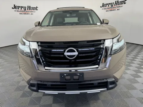 More photos of 2023 Nissan Pathfinder Platinum at Jerry Hunt Supercenter - Salisbury, NC