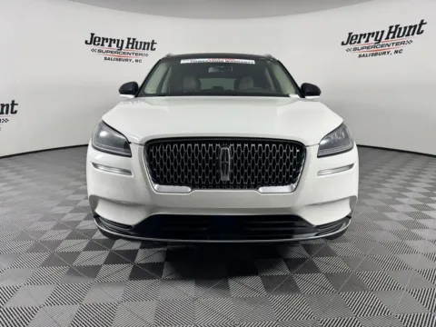 More photos of 2022 Lincoln Corsair Standard at Jerry Hunt Supercenter - Salisbury, NC