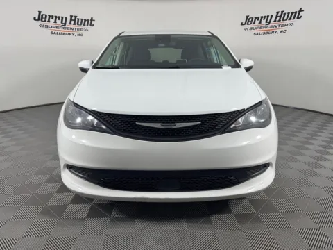 More photos of 2023 Chrysler Voyager LX at Jerry Hunt Supercenter - Salisbury, NC