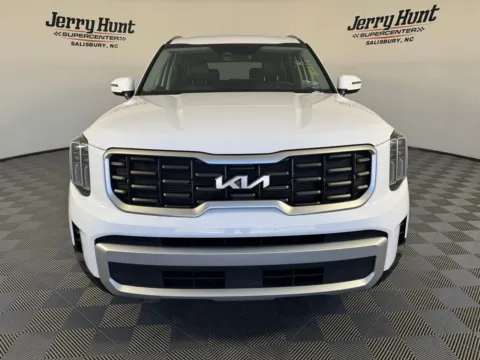 More photos of 2025 Kia Telluride S at Jerry Hunt Supercenter - Salisbury, NC