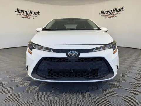 More photos of 2020 Toyota Corolla LE at Jerry Hunt Supercenter - Salisbury, NC