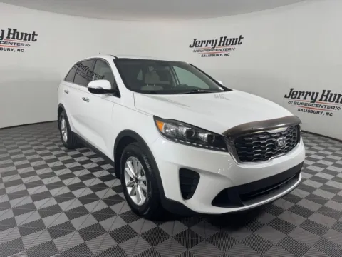 More photos of 2019 Kia Sorento LX at Jerry Hunt Supercenter - Salisbury, NC