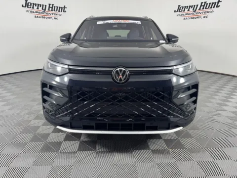 More photos of 2025 Volkswagen Tiguan 2.0T SEL R-Line at Jerry Hunt Supercenter - Salisbury, NC