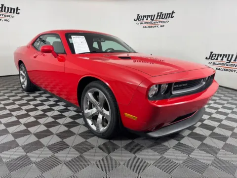 More photos of 2014 Dodge Challenger R/T at Jerry Hunt Supercenter - Salisbury, NC
