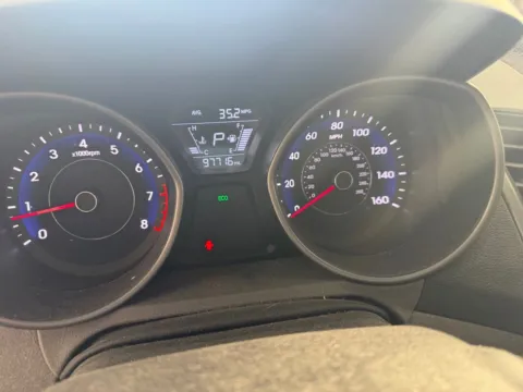 More photos of 2015 Hyundai Elantra SE at Jerry Hunt Supercenter - Salisbury, NC