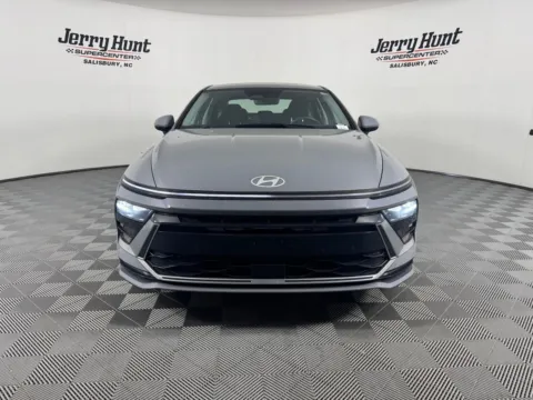 More photos of 2024 Hyundai Sonata SEL at Jerry Hunt Supercenter - Salisbury, NC