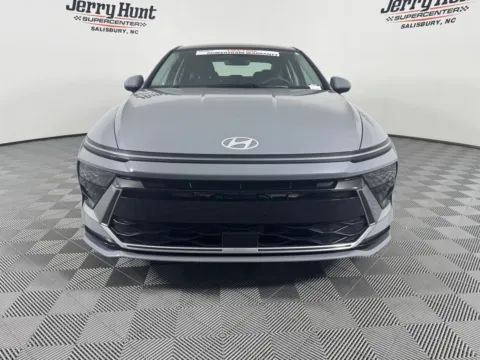 More photos of 2024 Hyundai Sonata SEL at Jerry Hunt Supercenter - Salisbury, NC