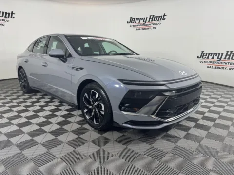 More photos of 2024 Hyundai Sonata SEL at Jerry Hunt Supercenter - Salisbury, NC