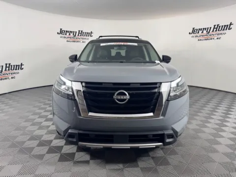 More photos of 2024 Nissan Pathfinder SL at Jerry Hunt Supercenter - Salisbury, NC