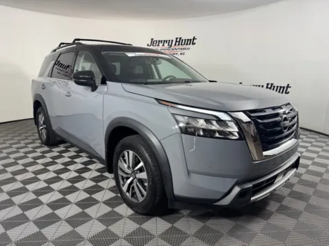More photos of 2024 Nissan Pathfinder SL at Jerry Hunt Supercenter - Salisbury, NC
