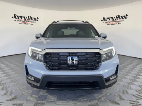 More photos of 2023 Honda Passport EX-L at Jerry Hunt Supercenter - Salisbury, NC