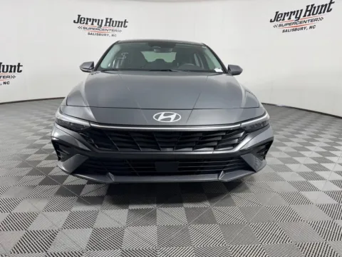 More photos of 2025 Hyundai Elantra Hybrid Limited at Jerry Hunt Supercenter - Salisbury, NC