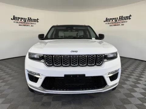 More photos of 2023 Jeep Grand Cherokee Summit at Jerry Hunt Supercenter - Salisbury, NC