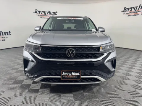 More photos of 2024 Volkswagen Taos 1.5T SE at Jerry Hunt Supercenter - Salisbury, NC