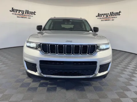 More photos of 2021 Jeep Grand Cherokee L Laredo at Jerry Hunt Supercenter - Salisbury, NC
