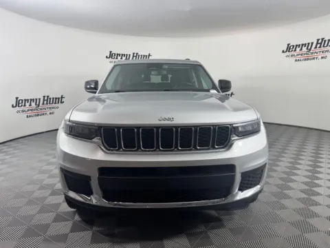 More photos of 2021 Jeep Grand Cherokee L Laredo at Jerry Hunt Supercenter - Salisbury, NC
