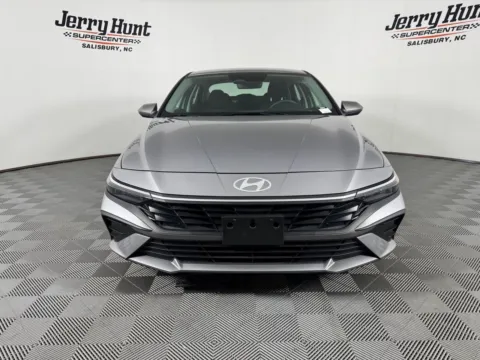 More photos of 2025 Hyundai Elantra SE at Jerry Hunt Supercenter - Salisbury, NC