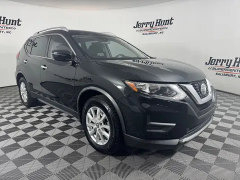 More photos of 2019 Nissan Rogue S at Jerry Hunt Supercenter - Salisbury, NC