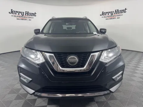 More photos of 2019 Nissan Rogue S at Jerry Hunt Supercenter - Salisbury, NC