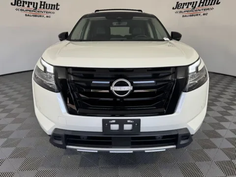 More photos of 2023 Nissan Pathfinder Platinum at Jerry Hunt Supercenter - Salisbury, NC