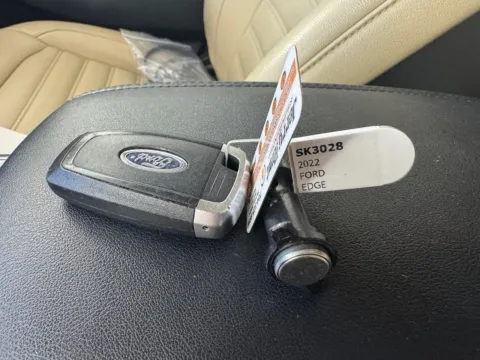 Another view of 2022 Ford Edge SEL for sale in Salisbury, NC at Jerry Hunt Supercenter - Salisbury