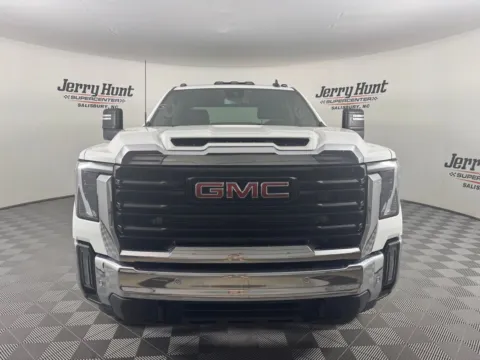 More photos of 2025 GMC Sierra 3500HD Pro at Jerry Hunt Supercenter - Salisbury, NC