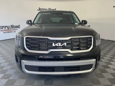 More photos of 2024 Kia Telluride S at Jerry Hunt Supercenter - Salisbury, NC