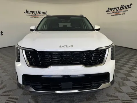 More photos of 2024 Kia Sorento S at Jerry Hunt Supercenter - Salisbury, NC
