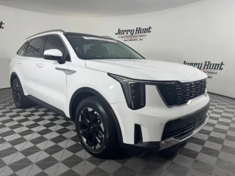 More photos of 2024 Kia Sorento S at Jerry Hunt Supercenter - Salisbury, NC