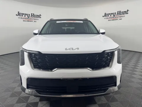 More photos of 2024 Kia Sorento S at Jerry Hunt Supercenter - Salisbury, NC