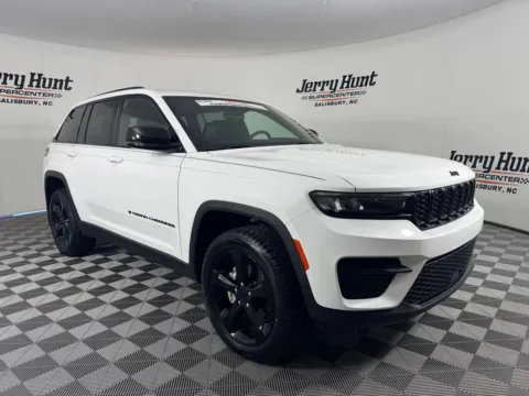 More photos of 2023 Jeep Grand Cherokee Altitude at Jerry Hunt Supercenter - Salisbury, NC