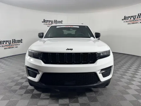 More photos of 2023 Jeep Grand Cherokee Altitude at Jerry Hunt Supercenter - Salisbury, NC