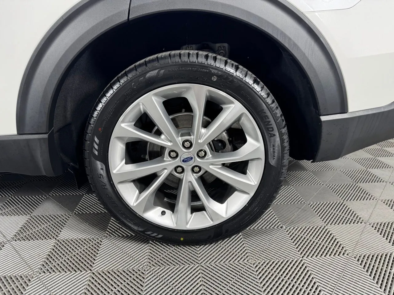 2023 Ford Explorer Platinum - Photo 30