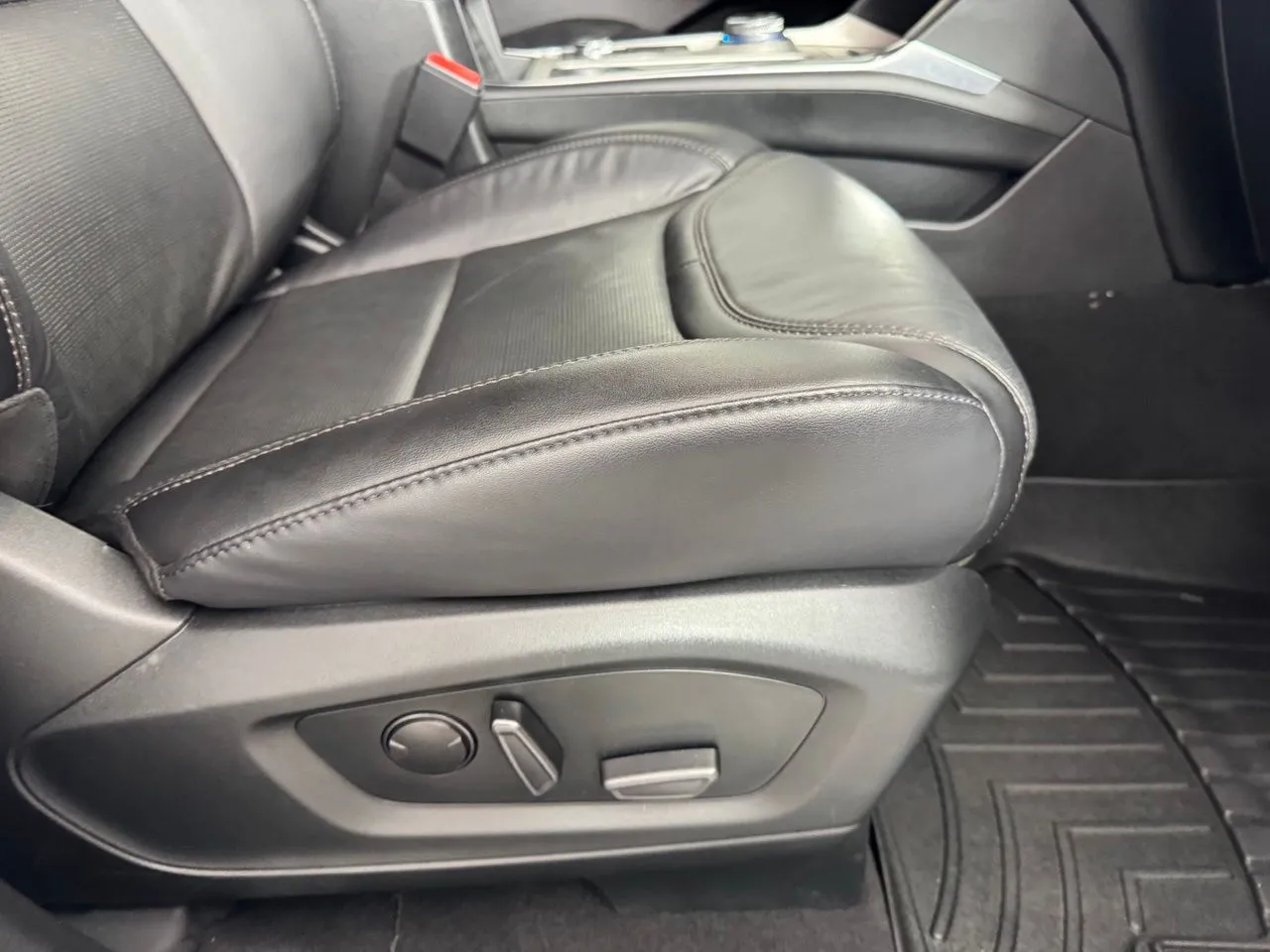2023 Ford Explorer Platinum - Photo 29