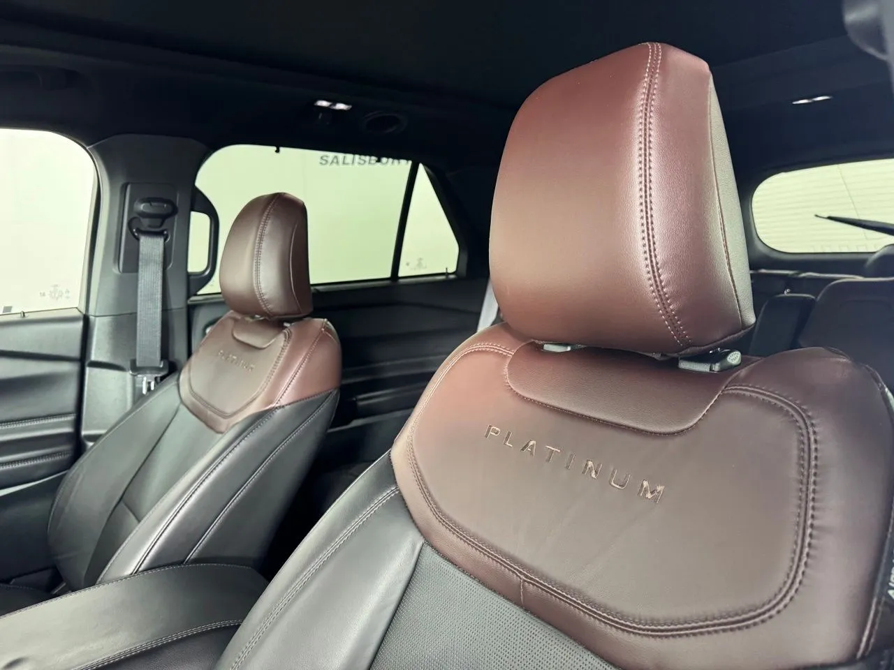 2023 Ford Explorer Platinum - Photo 10