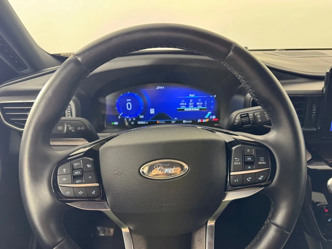2023 Ford Explorer Platinum - Photo 13
