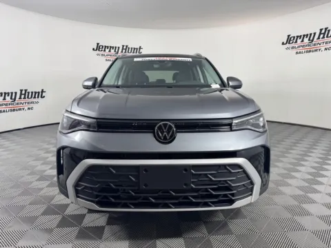 More photos of 2025 Volkswagen Taos 1.5T SE at Jerry Hunt Supercenter - Salisbury, NC