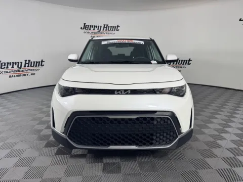 More photos of 2025 Kia Soul LX at Jerry Hunt Supercenter - Salisbury, NC