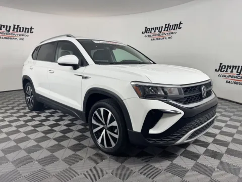 More photos of 2023 Volkswagen Taos 1.5T SE at Jerry Hunt Supercenter - Salisbury, NC